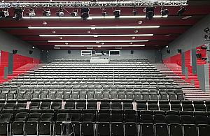 Pierwsze kino na Zielonej Białołęce. Czy to ma sens?