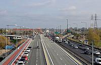 Nieprzyjemne niespodzianki na moście. "Znów szyba do wymiany"