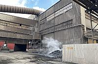 Huta hałasuje nocą. Mieszkańcy: śmierdzi chemią