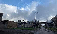 Huta hałasuje nocą. Mieszkańcy: śmierdzi chemią