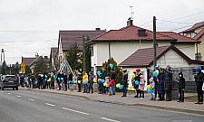 Protest przeciwko nowej linii kolejowej. "Zniszczy domy i przyrodę"