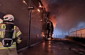 Pożar na horyzoncie. Płonie hala magazynowa