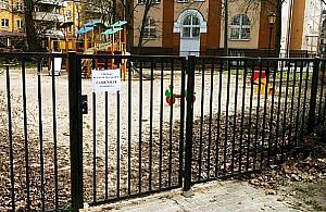 Zamknięto place zabaw i boiska. "Nie lekceważmy zagrożenia"