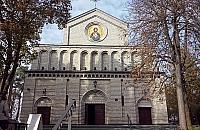 Okradli falenick� parafi�. Zabrali zebrane datki