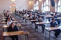 �smoklasi�ci i maturzy�ci egzaminy pr�bne napisz� w domach