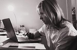 Zdalna nauka na Bielanach. Zgłoś problem przez telefon