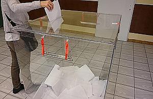 Prezydenta wybierzemy listownie? PiS prze do wyborów