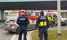 Ulice puste, na rondzie wypadek. "Odmówił przewiezienia do szpitala"