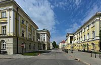 Uniwersytet Warszawski przedłuża przerwę