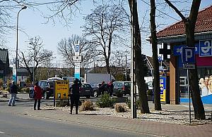 Godziny dla seniorów z samego rana? "Nie chcemy wypraszać klientów"