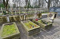 Wydano nowe rozporządzenie. Rząd jednak zamyka cmentarze