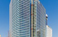 Potrójna wieża prawie gotowa. Powstanie w niej... Biedronka