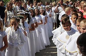 Co z komuniami? "Jak dzieci wrócą do szkół"