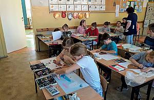 Kiedy otworzą szkoły i przedszkola? Znów przełożono termin