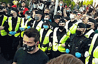 Policja znów spacyfikowała przedsiębiorców. "Funkcjonariusze stworzyli zagrożenie epidemiczne"