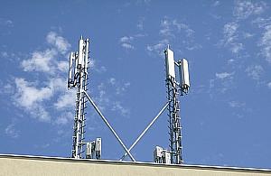 Nowy maszt komórkowy na Bemowie. "Zmuszą nas do sprzedaży mieszkań"