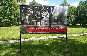 "W tym miejscu stanie izba pamięci". Zaklinanie rzeczywistości?