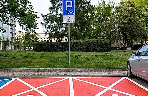 Pierwsze miejsca parkingowe tylko dla mam. Będą na całych Bielanach
