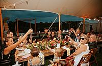 Wracają wesela i imprezy plenerowe. "Dystans obowiązkowy"