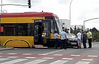Tarchomin: Kierowca wjechał pod tramwaj