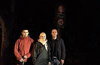 Kilkadziesiąt osób nocą przeczesywało las. "Dziadek uciekł ze szpitala"