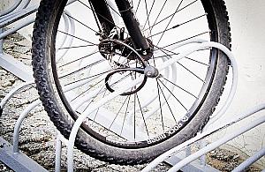 Giną rowery. Policja radzi, jak nie dać się okraść