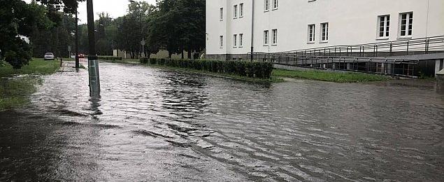 Bielany pod wodą. Najbardziej ucierpiał AWF