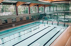 Basen w Aninie już działa. "Należy korzystać z co drugiego natrysku"