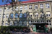 Uczniowie z Zacisza odetchn�. Przepe�niona szko�a doczeka si� zmian