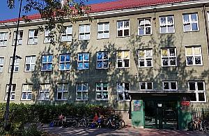 Uczniowie z Zacisza odetchną. Przepełniona szkoła doczeka się zmian
