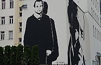 Wola ma kolejny mural. Na Warszawę patrzy z góry Jacek Kuroń