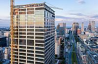 Państwowy gigant przeprowadza się na Wolę. Wynajmuje pół wieżowca