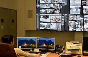 Bezczelna kradzież na Piaskach. Złodziejkę nagrały kamery