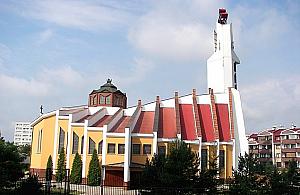 Proboszcz z Wrzeciona ma koronawirusa. Sanepid apeluje do wiernych