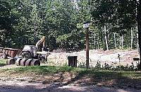 Trwa ratowanie Czarnego Stawu. "Rozjeżdżony przez quady i motocykle"