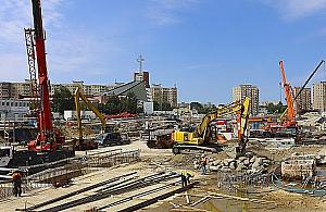 Tramwaje wracają na Rembielińską. Na budowie metra spore opóźnienie