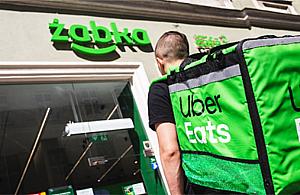 Dostawa z Żabki prosto do domu. Już w całej Warszawie