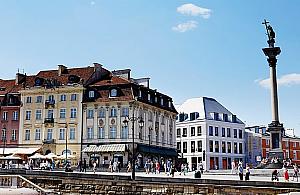 McDonald's na placu Zamkowym. Strzał w dziesiątkę czy skandal?