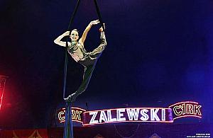 Cyrk Zalewski na Białołęce. "Motory w kuli śmierci hitem sezonu"