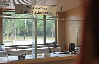 Skromne pocz�tki przychodni na Bia�o��ce. Otworzyli bez rozg�osu
