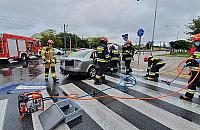 Zderzenie dwóch aut na Bemowie. Duże utrudnienia