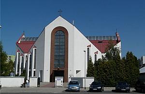 12 chrztów na jednej mszy. Wierni zniesmaczeni