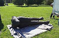Nowe rze�by dla Br�dna. To dzie�a Magdaleny Abakanowicz