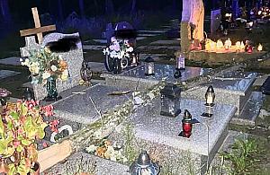 Mogło dojść do tragedii. Na cmentarzu runęła gałąź