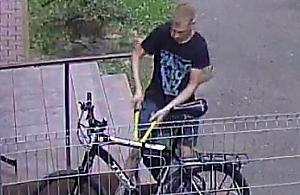 Kradną na potęgę. "Przypięcie roweru to za mało"