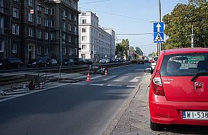 Montują progi na Obozowej. "Będzie bezpieczniejsza"