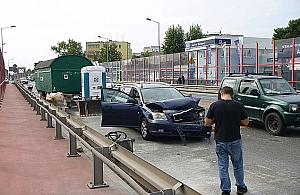 Karambol na wiadukcie w Legionowie