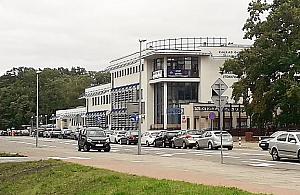 Ogromny korek na Milenijnej. Mieszkańcy robią test na koronawirusa