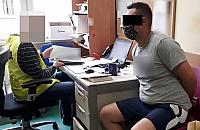 Dotkliwie pobi� dwoje dzieci. Policj� powiadomi� szpital