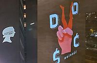 "Strajk Kobiet" na Bródnie. Rzutnikiem na blokach